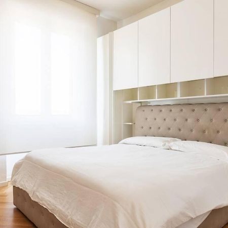 Apartamento Bilocale Vista Sul Duomo Di Milano Exterior foto