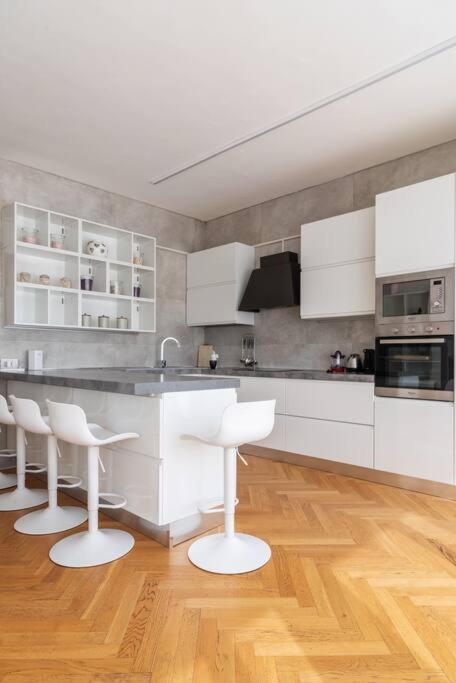 Apartamento Bilocale Vista Sul Duomo Di Milano Exterior foto